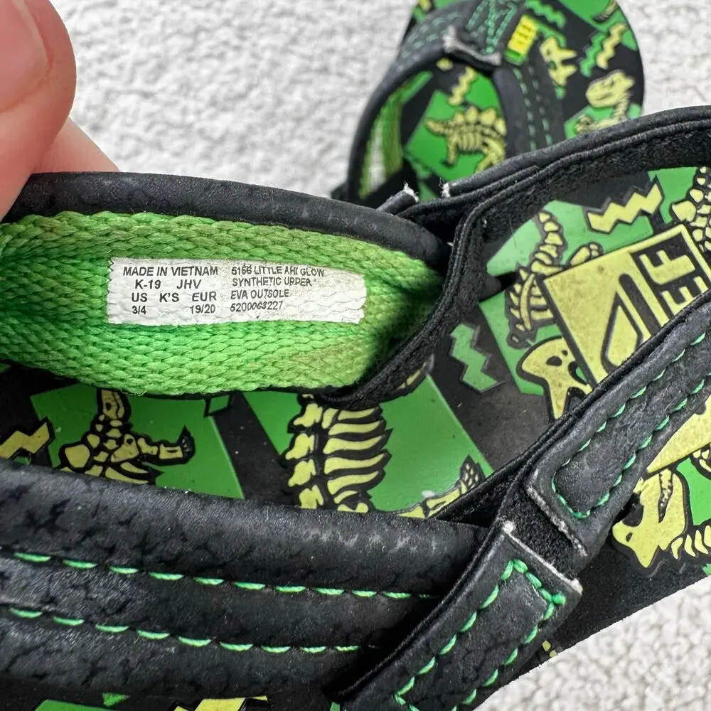 Reef Little Ahi Glow Sandal in Dinosaurs